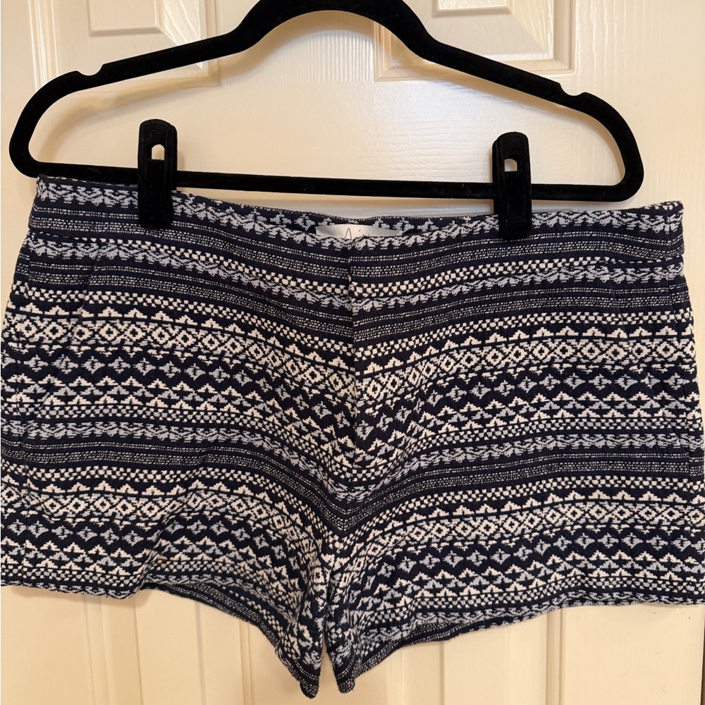 Joie Navy and White Geometric Patterned Women Shorts